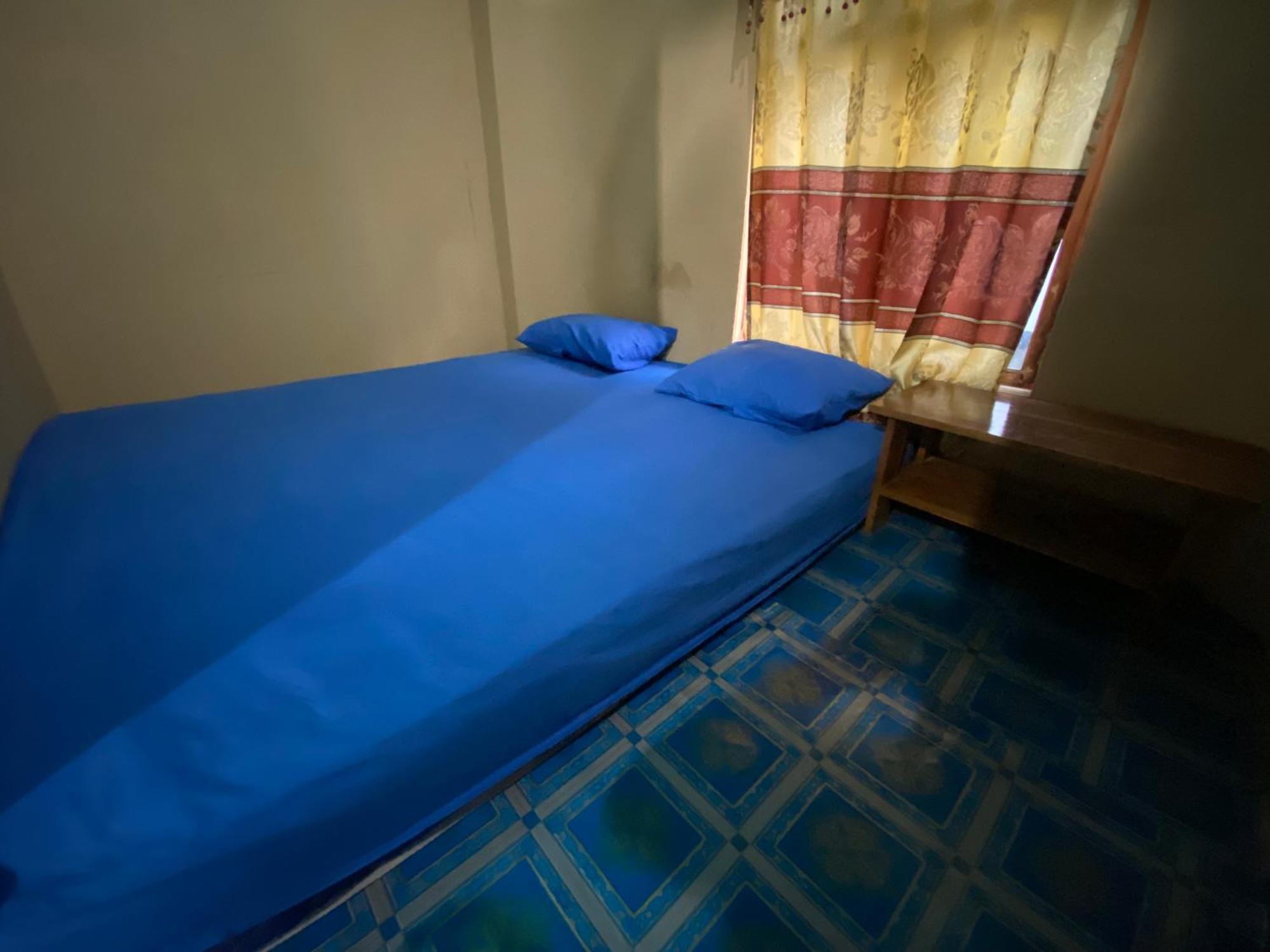 Dua Putri Komodo Homestay Buitenkant foto